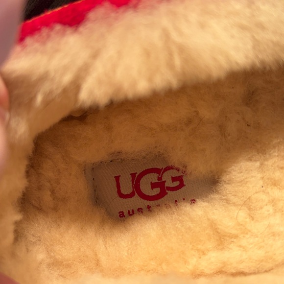 Red UGG Moccasins Women’s Size 9 - Picture 4 of 4